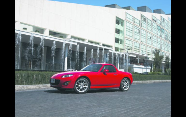 GRAN AIRE. A pesar de ser, hasta cierto punto discreto, este coche cuenta con mucho estilo y roba miradas.  /