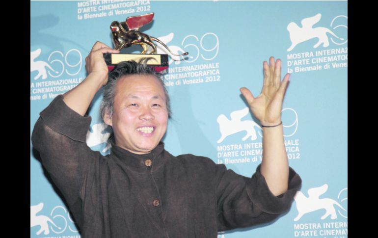 Kim Ki-duk, feliz por el reconocimiento. REUTERS  /