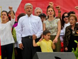 El ex candidato presidencial hizo el anuncio en el Zócalo capitalino, que no lució lleno como en anteriores ocasiones. EL UNIVERSAL  /