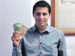 Ganador. Joel del Real Tapia fue el afortunado que se llevó a casa los tres mil pesos de la Quiniela.  /