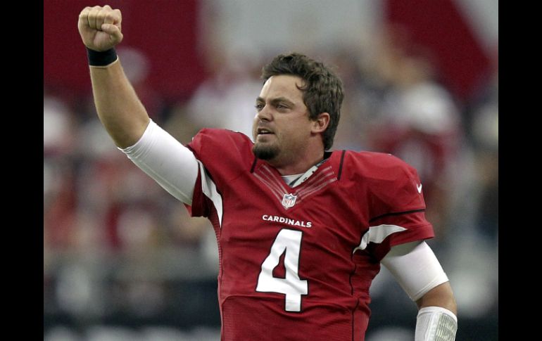 Kevin Kolb (4) remplazó al lesionado John Skelton. AP  /