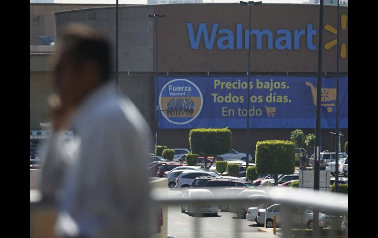 Wal-Mart se pronunció a favor de que las compañías individuales apliquen programas integrales para combatir la corrupción. ARCHIVO  /