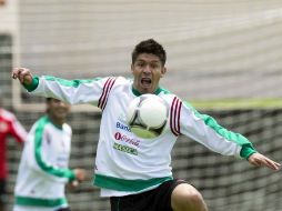 Oribe Peralta en la sesión de entrenamiento de hoy, en preparación para el partido de mañan ante Costa Rica. MEXSPORT  /