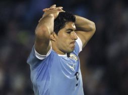 Luis Suárez lamenta no poder ganar en el juego eliminatoria ante Ecuador. REUTERS  /