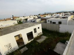 En la imagen Los Silos, no cuentan con agua y luz. Es obligación de constructoras entregar un fraccionamiento en perfectas condiciones.  /