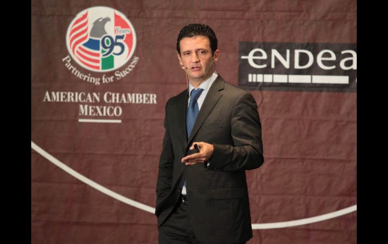 Fabián Gosselín, director general de Alsea, durante una conferencia magistral en la II Cumbre de Empresarios.  /