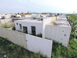 ''Ciudad fantasma''. Vecinos del desarrollo denuncian que el agua sólo llega algunas horas al día, por tandeos.  /