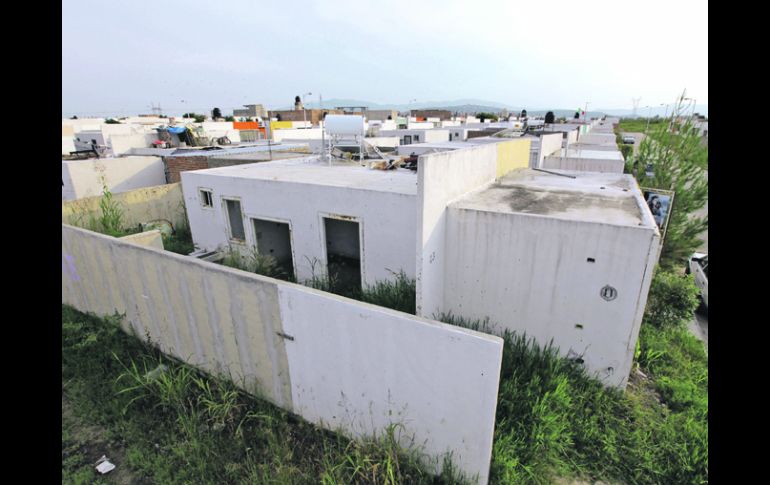 ''Ciudad fantasma''. Vecinos del desarrollo denuncian que el agua sólo llega algunas horas al día, por tandeos.  /