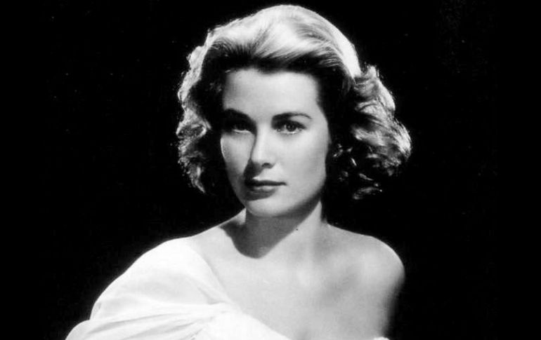 Belleza, porte, imagen y cultura. Ingredientes perfectos de Grace Kelly para atrapar a un príncipe. ARCHIVO  /