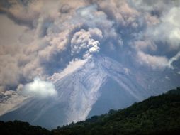 El volcán de Fuego en Guatemala está ubicado entre los departamentos de Sacatepéquez, Chimaltenango y Escuintla. AFP  /