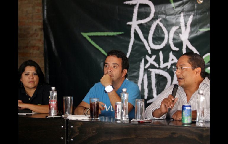 Rueda deprensa para dar a conocer detalles del festival ''Rock por la Vida'', en el bar Salmón.  /