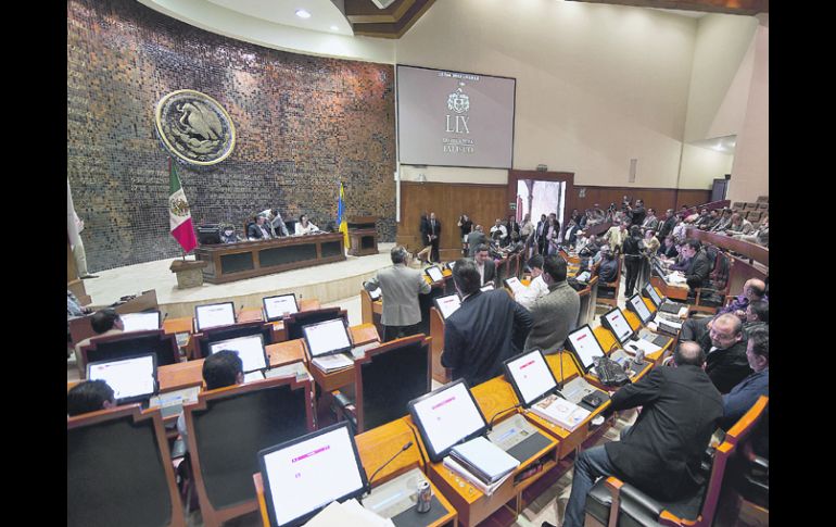 Fijan plazo. Los diputados locales tienen 48 horas, a partir de la notificación de la Corte, para corregir su error.  /