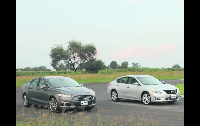 Los más modernos. Ambos coches representan las nuevas caras de cada una de sus marcas.  /