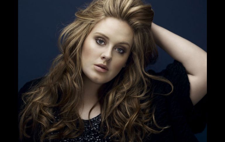 La cantante británica Adele, participará con la industria cinematográfica. ARCHIVO  /