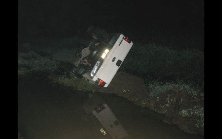 Sobre el Camino a Buena Vista una camioneta pick up se volcó; su conductor se dio a la fuga.  /