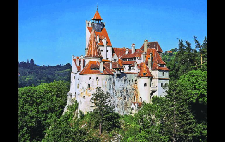 REALIDAD O FICCIÓN. El Castillo de Bran en Transilvania, donde la novela sitúa al Conde Drácula.  /