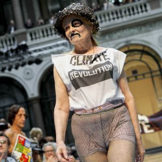 Vivienne Westwood promueve la ''revolución'' contra el cambio climático