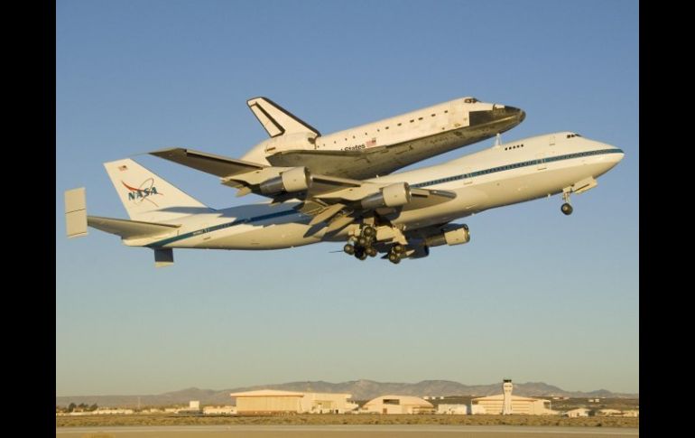 Al lomo de un 747 especialmente modificado, el Endeavour zurcará los aires por última ocasión. ARCHIVO  /