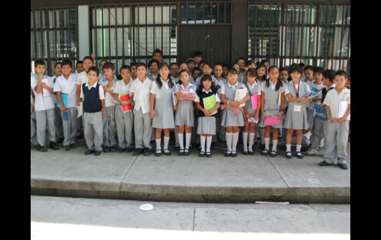 Los chicos de la escuela urbana 260 ''Josefina Sánchez M''.  /