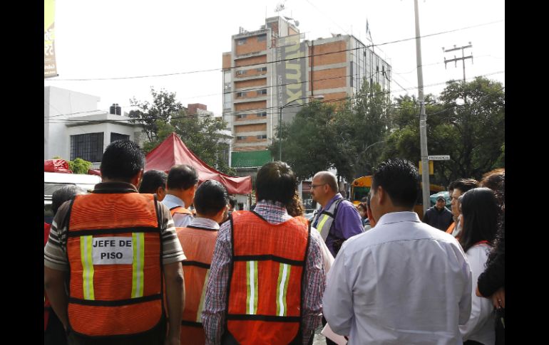 Todos los empleados participaron en este macrosimulacr, aunque su comportamiento no fue el óptimo. NTX  /