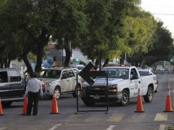 Vialidad recomienda a los automovilistas continuar utilizando rutas alternas en la zona donde se realizan trabajos.  /