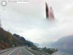 ¿Será de verdad una imagen divina la que se aprecia sobre el Lago Walensee en Suiza? ESPECIAL  /