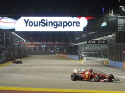 Fernando Alonso durante su participación en Singapur. XINHUA  /