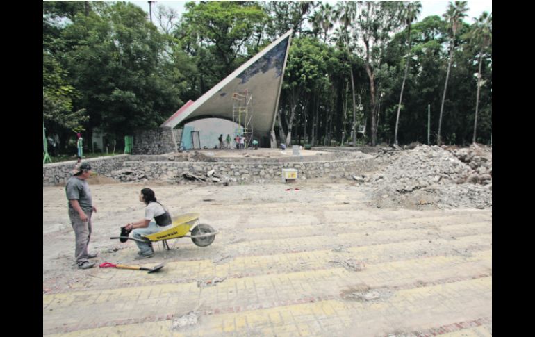 A mediados del mes pasado, éste era el avance de rehabilitación de la Concha Acústica del parque Agua Azul.  /