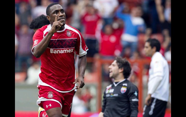 Luis Carlos Tejada se presenta ante su afición con un gol que le da la victoria al Toluca. MEXSPORT  /