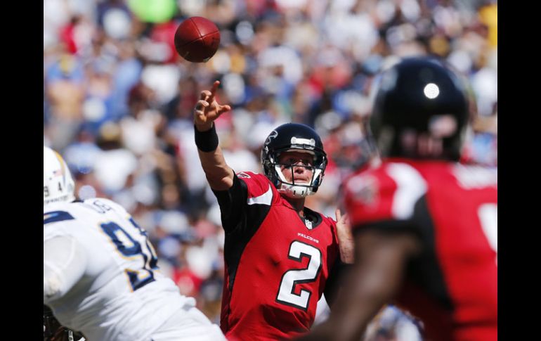 Matt Ryan fue la clave para la victoria de los Halcones. REUTERS  /