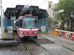 Buscan promover el uso de las íneas de Tren Ligero y de Macrobús, en lugar del coche. ARCHIVO  /