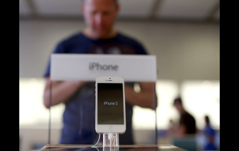 El iPhone 5 se está vendiendo a un ritmo mayor al ritmo de su fabricación. AFP  /