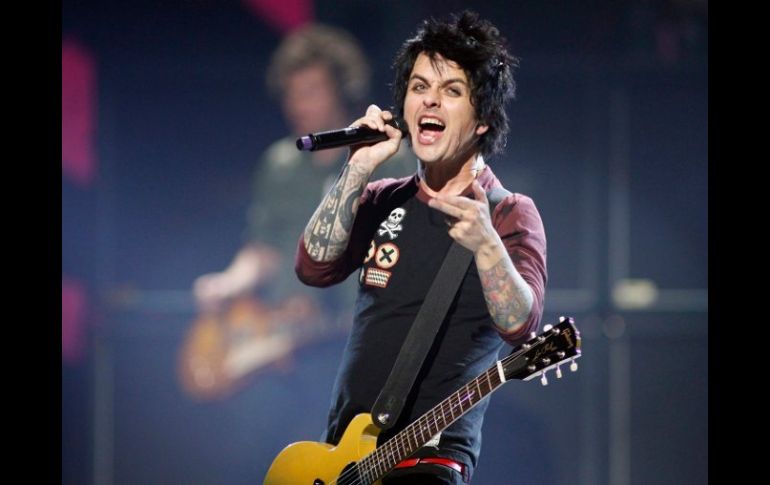 Billie Joe Armstrong tuvo un comportamiento irregular durante su presentación. REUTERS  /