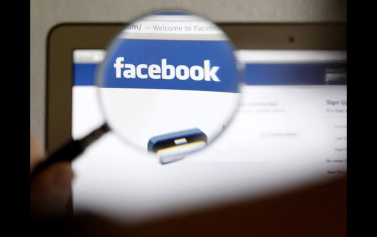 Facebook Irlanda (FB-I) podría ser multado por 100 mil euros si no obedece a la reforma de ley de protección de datos. ARCHIVO  /