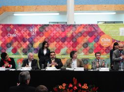 Nubia Macías, Raúl Padilla, Marco Antonio Cortés, Beltrán Mena, Pablo Arredondo e Igor Lozada en la presentación. FIL GUADALAJARA  /