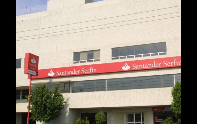 Santander dijo a principios de septiembre que la operación buscaba reforzar el capital de la casa matriz. ARCHIVO  /