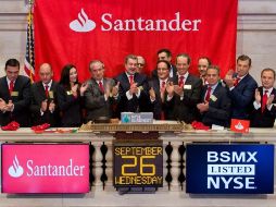 La filial mexicana del Banco Santander debutó hoy en las bolsas de México y Nueva York (foto). EFE  /