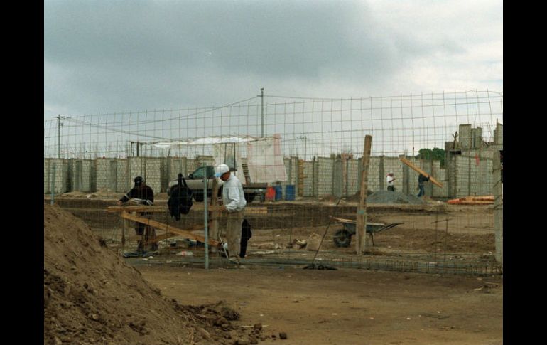 Expertos sugieren a los compradores pidan se garantice por escrito que los terrenos en venta no están alterados. ARCHIVO  /