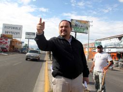 El presidente municipal interino de Tlajomulco, Alberto Uribe, acudió a las obras del parque lineal de Adolf. Horn.  /