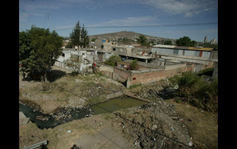 Algunas zonas de la ZMG han sido alteradas rellenadas diversos materiales, lo que representa un peligro para los que habitan. ARCHIVO  /