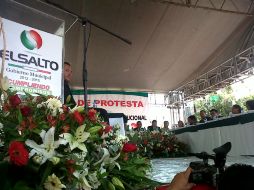 Durante la ceremonia, un joven que protestó contra el nuevo alcalde fue arrestado.  /