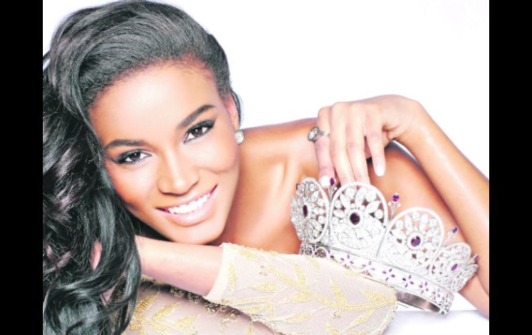 Leila Lopes, actual Miss Universo y la primera reina de belleza originaria de Angola entregará la corona en diciembre próximo. ESPECIAL  /