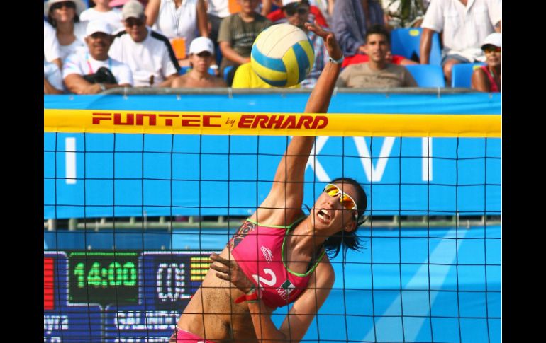 Una de las ganadoras del bronce, Bibiana Candelas. MEXSPORT  /