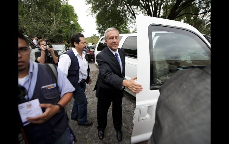 Tomás Coronado y Fernando Guzmán aplicaron el examen para la patente notarial. ARCHIVO  /