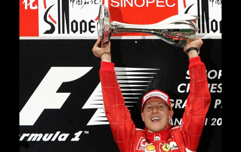 Schumacher, de 43 años, fue siete veces campeón mundial de Fórmula 1. AP  /