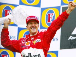 Imagen de archivo del alemán celebrando un podio en Spa-Francorchamps, en 2002. AFP  /