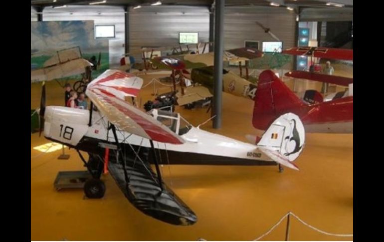 La muestra permite al público apreciar increíbles aeronaves y diversos artefactos históricos. ESPECIAL  /