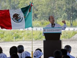 Felipe Calderón durante su discurso en la inauguración del tramo carretera Guadalajara-Colima.  /