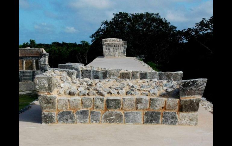 El Gran Juego de Pelota de Chichén Itzá, el mayor de Mesoamérica, tiene 120 metros de longitud. EFE-INAH  /