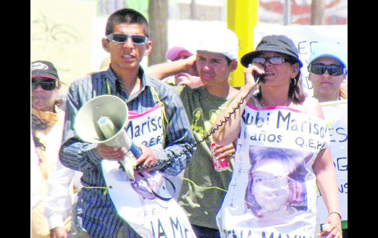 Marisela Escobedo en una de las muchas marchas que organizó en Ciudad Juárez para exigir justicia por la muerte de su hija.EL UNIVERSAL  /